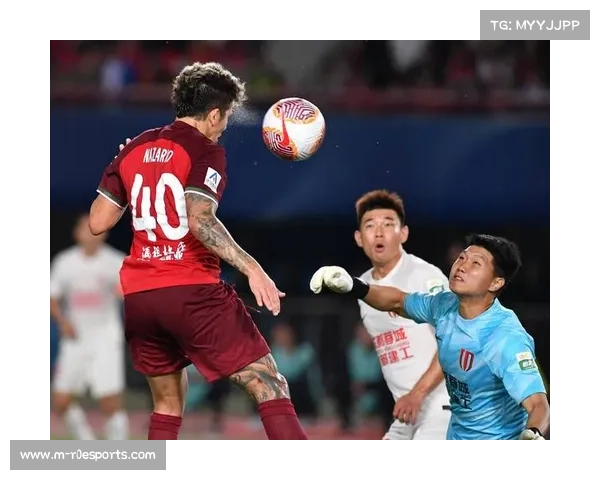 成都蓉城主场迎战河南，力争突破往绩劣势取得胜利