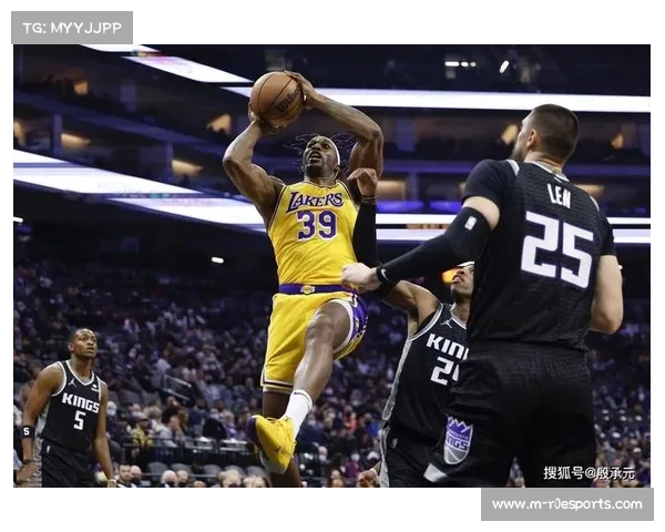 第三节单节净胜18分,尼克斯主场气势如虹 第三节单节净胜18分,尼克斯主场气势如虹